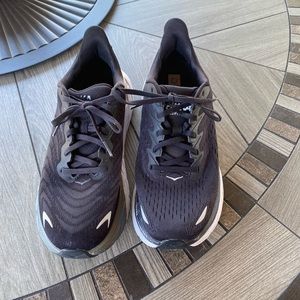 HOKA Clifton 8 Women’s size 9.5B